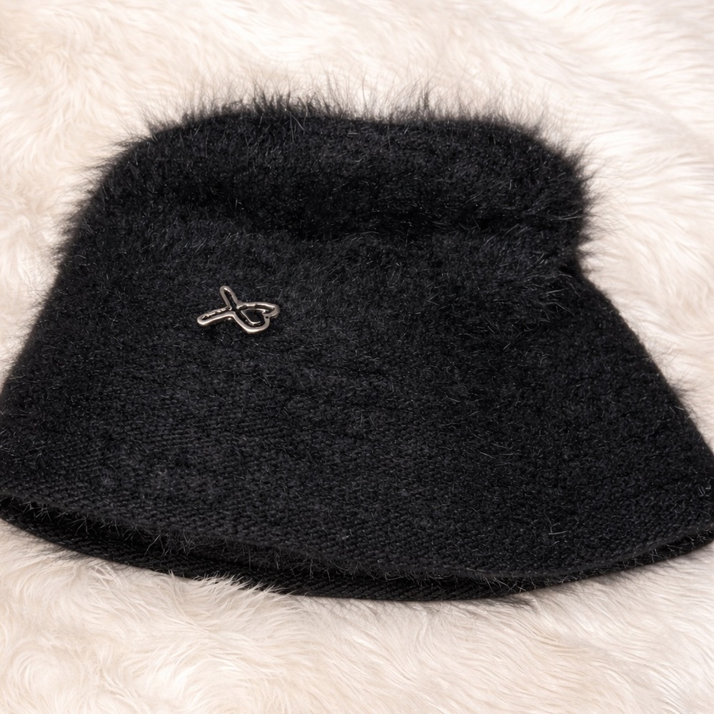 BEtmar New York Olefino Rabbit Hair Bucket Hat | Black Fur Blend